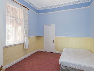 208 Piccadilly Street, Piccadilly