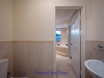 21 King David Blvd, Madeley
