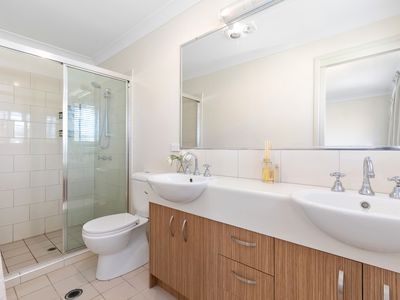 1 / 11 White Street, Everton Park