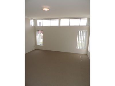 8 Kanooka Approach, Baldivis