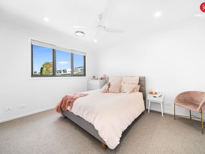 32 Jenkinson Drive, Elizabeth Hills