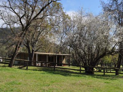 6118 Murray River Road, Thologolong