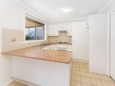 1 / 8 Narran Way, Flinders