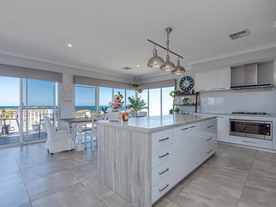 8 Harlequin Way, Yanchep