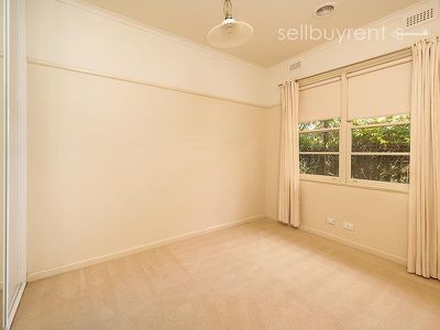 237 LAWRENCE STREET, Wodonga