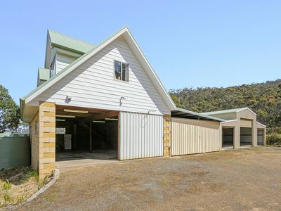 5190 Channel Highway, Gordon