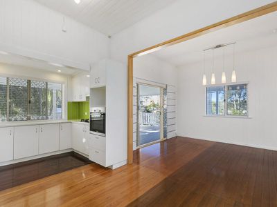 1 / 120 Cypress, Torquay