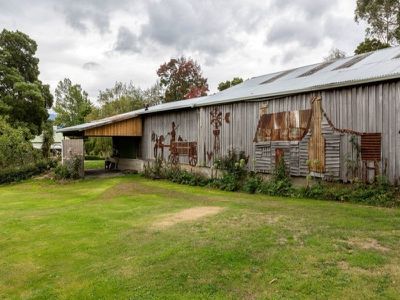 50 Mountain River Road, Grove