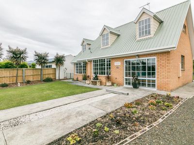 6684 Channel Highway, Deep Bay