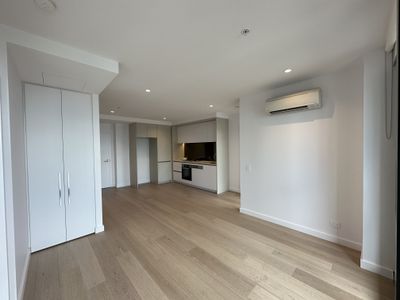 3115 / 628 Flinders Street, Docklands