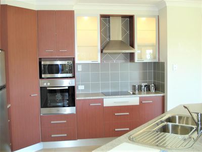 4 Charnley Ave, Bentley Park