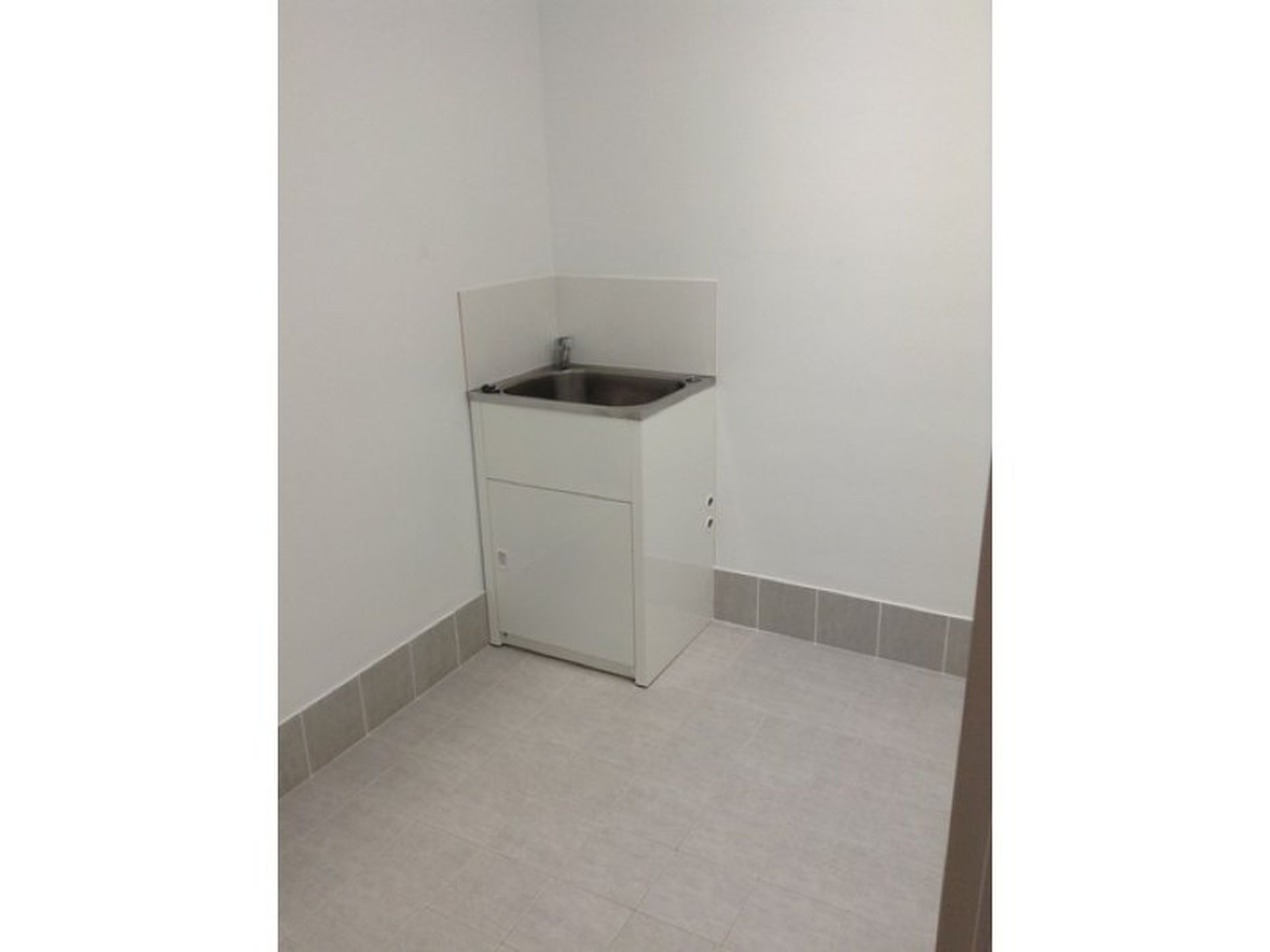 1 / 37 Winnima Way, Berkeley