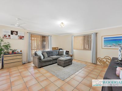 27 Coral Sea Dr, Woodgate