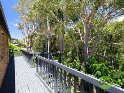 37 Scenic Drive, Caves Beach