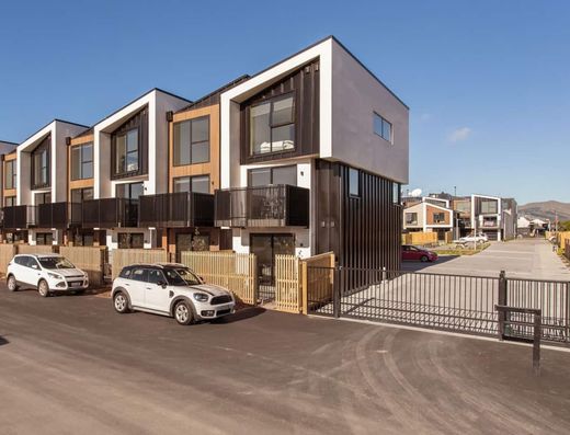 3 / 333 Lincoln Road, Addington