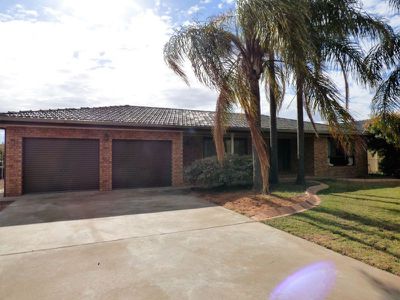 33 School Street, Griffith