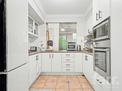 24 / 1 Bronberg Court, Southport