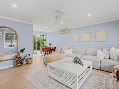 26 Warwick Avenue, Mannering Park