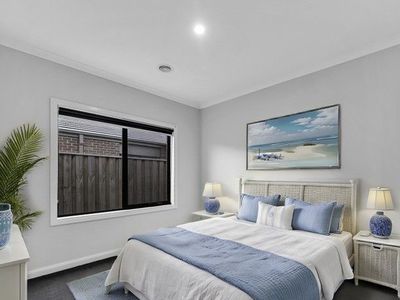 109 Holyoake Parade, Manor Lakes