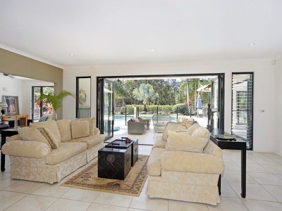 2 Tingara Court, Tewantin