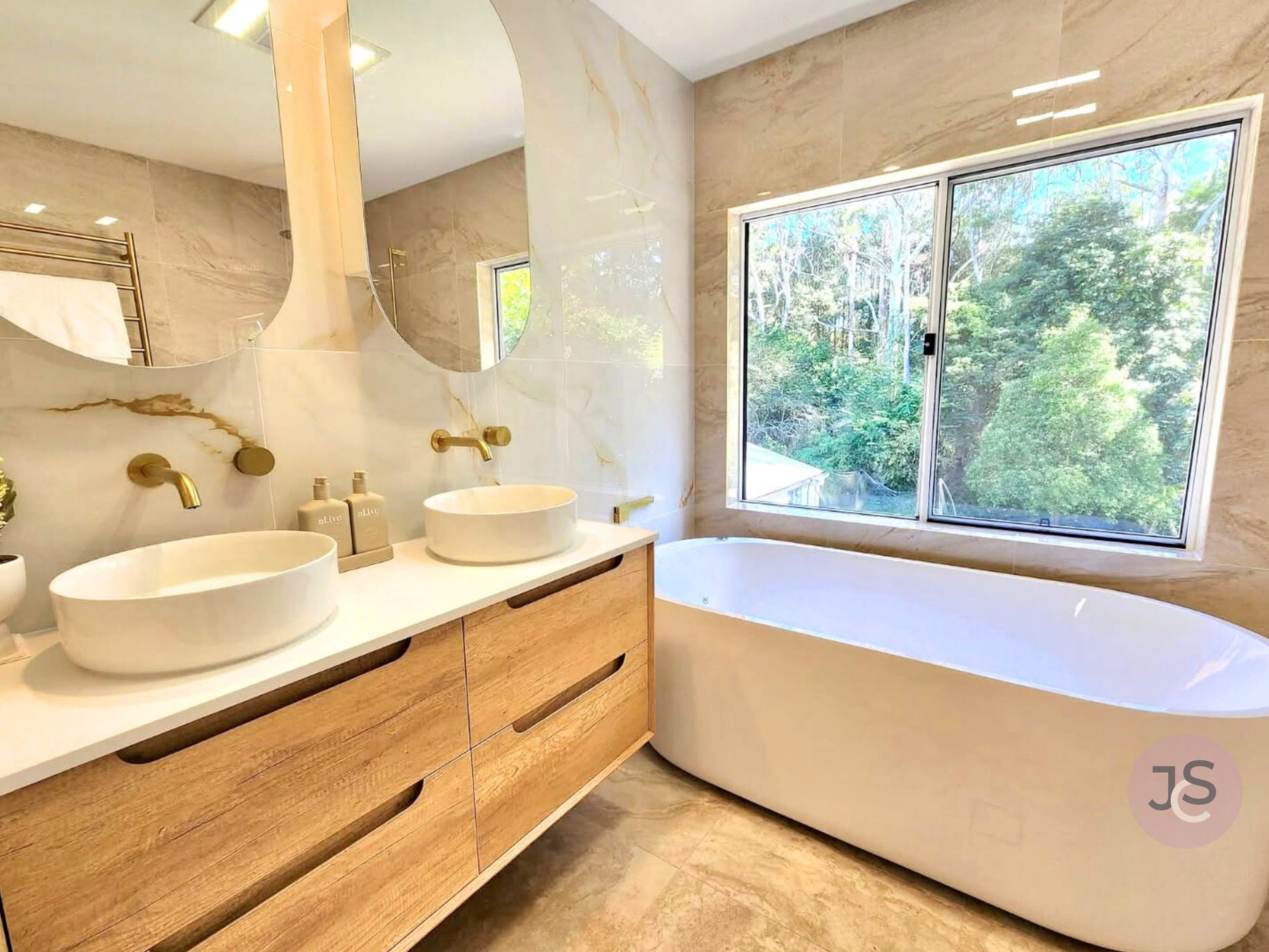 27 CAMBRIDGE DRIVE, Garden Suburb