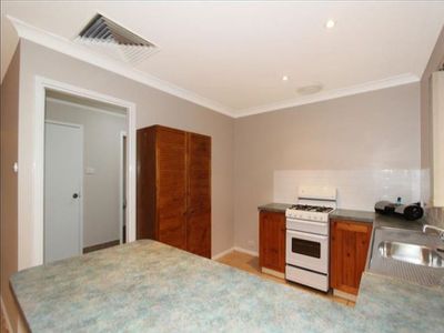 60 Hawkins Street, West Lamington