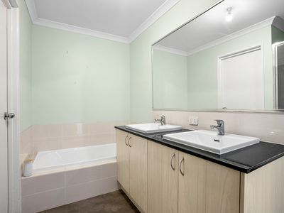 12 ANGOVE ROAD, Baldivis