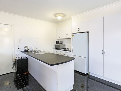 2 / 5 Weddell Road, North Geelong