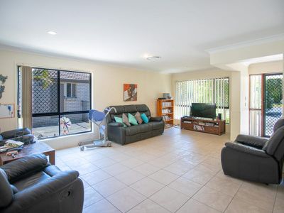 54 Silvereye Circuit, Gilston