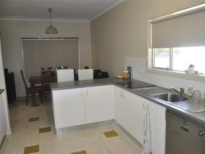 27 Gloucester St, Forbes