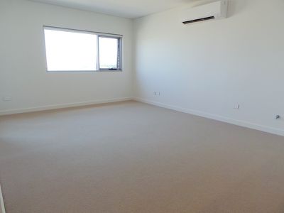 616 / 5 Verona Dr, Wentworth Point
