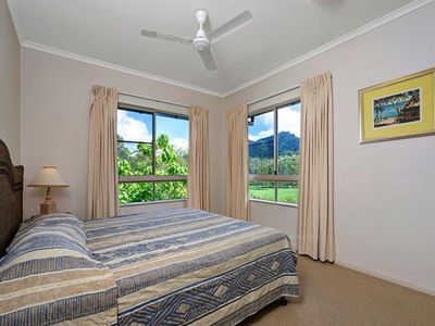 1418 / 2-10 Greenslopes Street, Cairns North