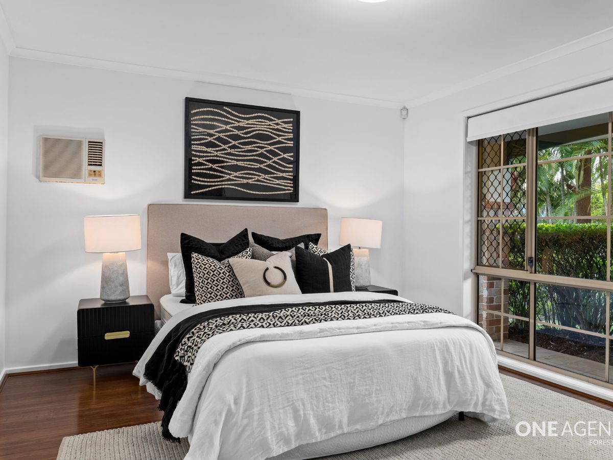 16 Toorak Place, Forest Lake