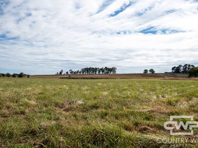 172 Hazelwood Road, Stonehenge