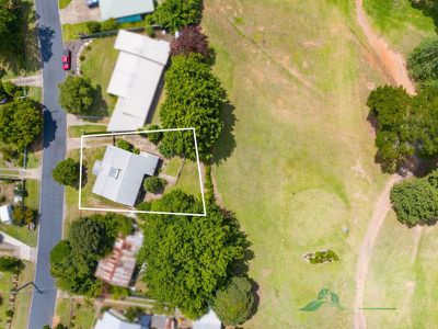 18 Mountain Avenue, Mount Beauty
