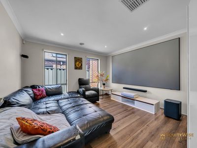 7 Bush Street, Manor Lakes