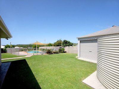 10 Harrison Grove, Deebing Heights