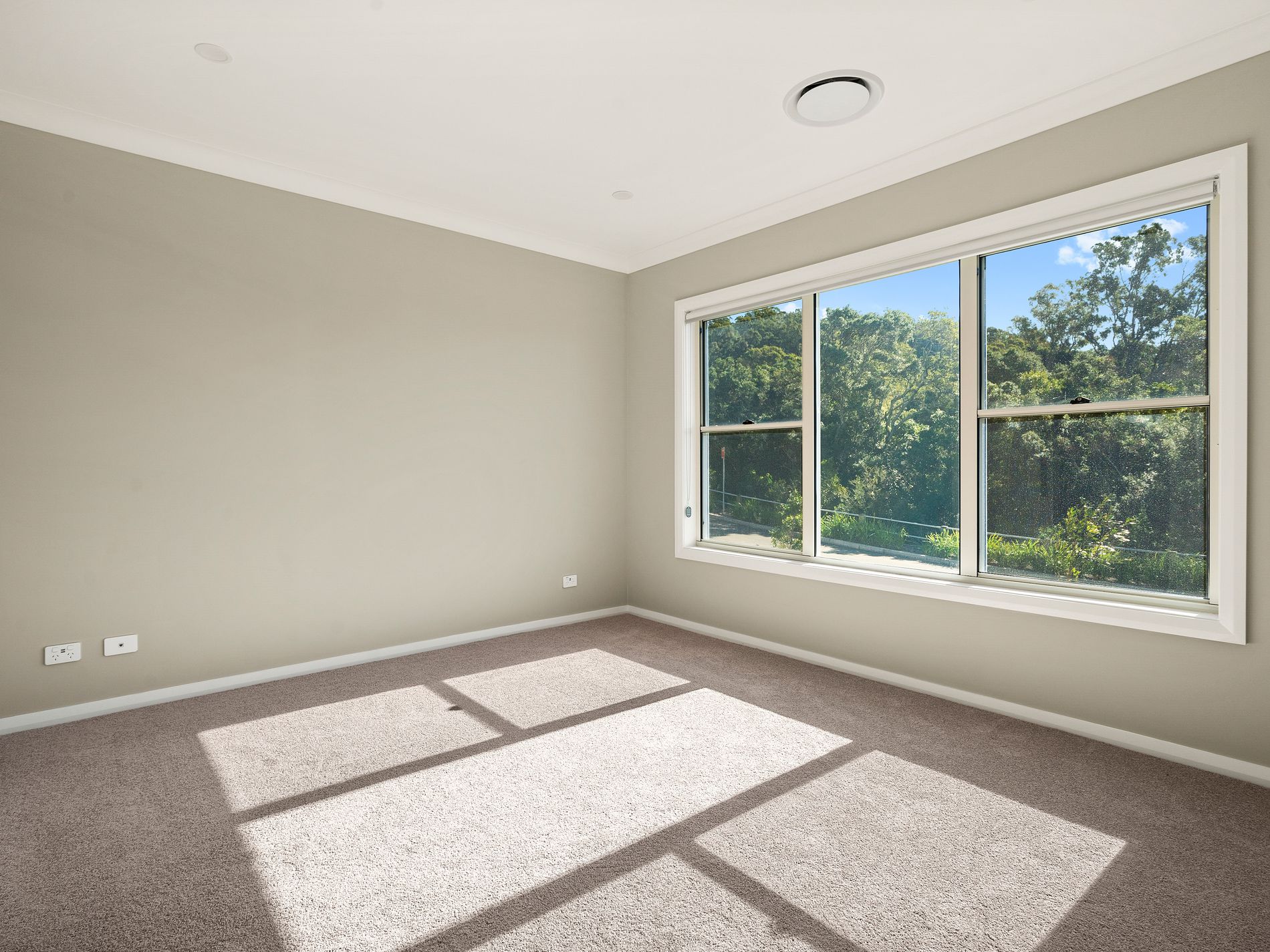 241 Ashburton Drive, Albion Park