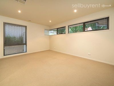 56 BALLARA DRIVE, Wodonga