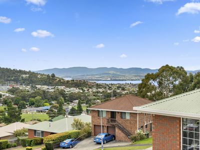 2 / 14 Longley Court, Glenorchy