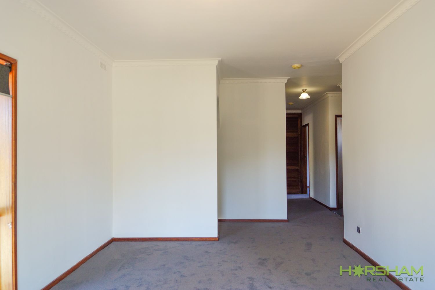 1 / 4 Searle Street, Horsham