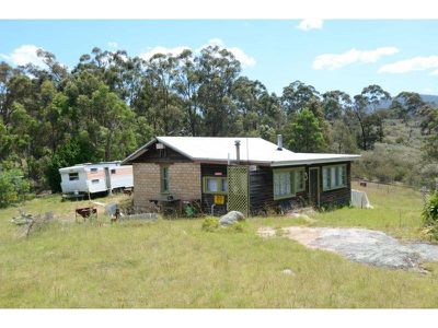 111 Sheepskin Road, Burragate