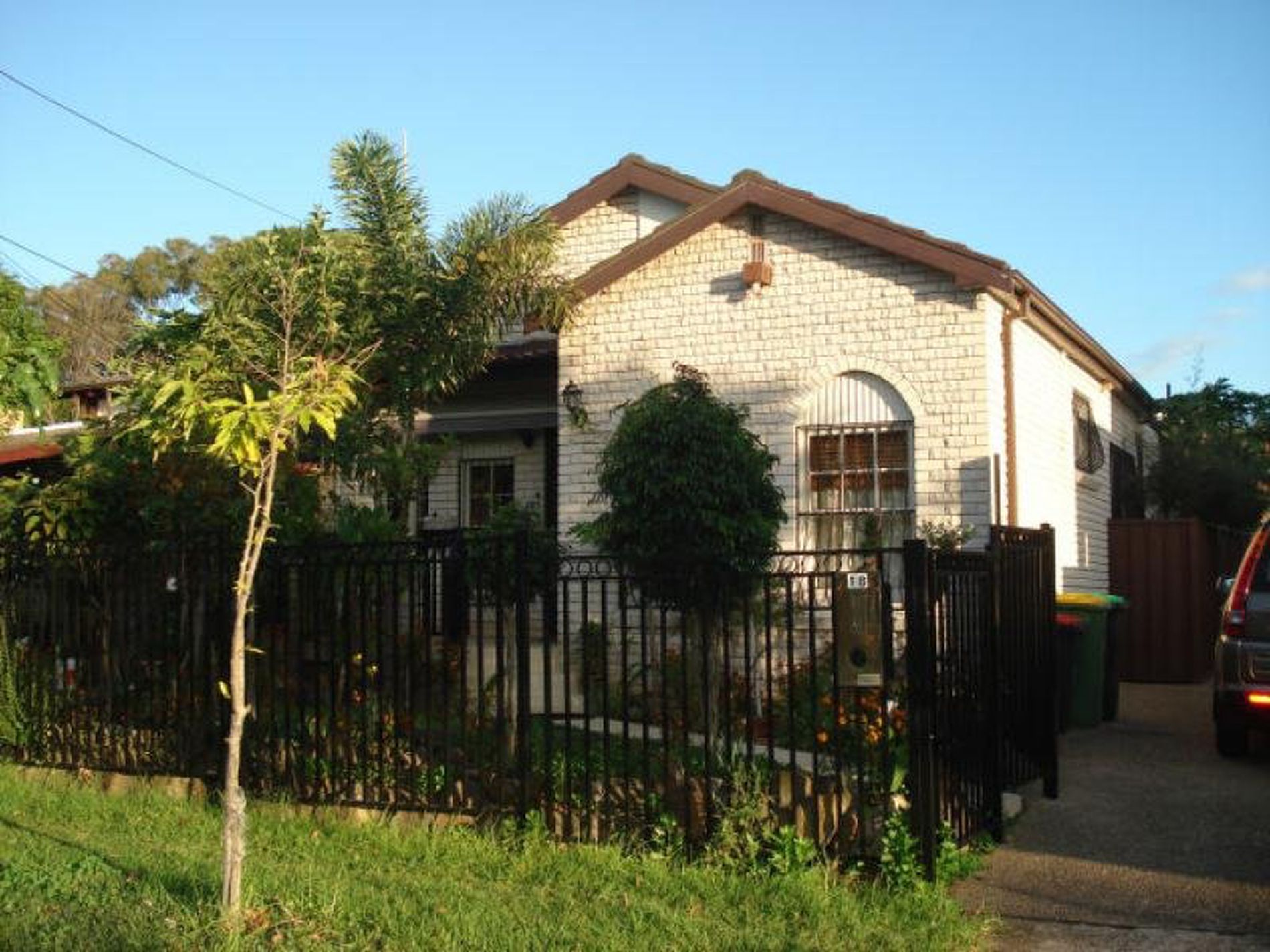 18 Banksia ROAD, Greenacre