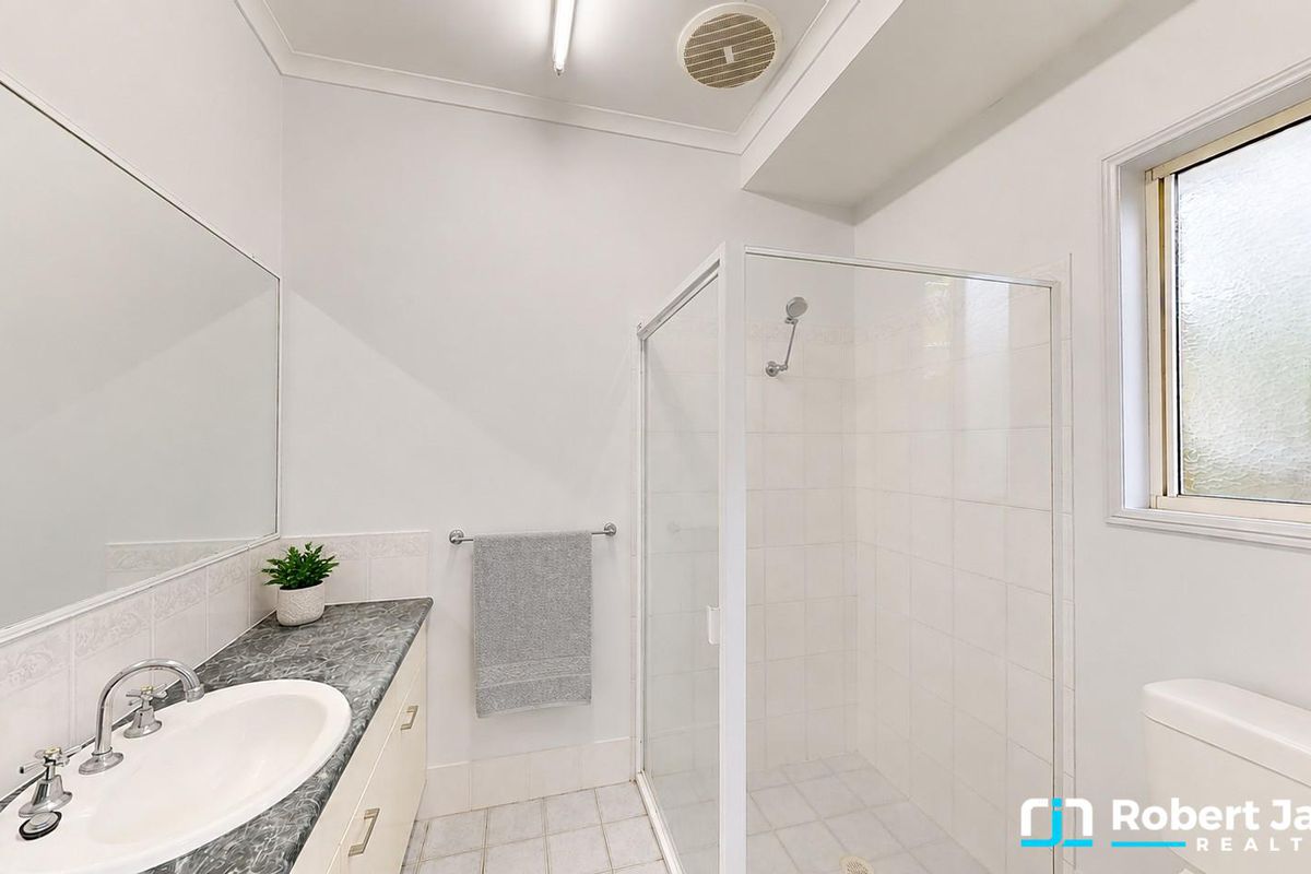 6 Driver Court, Tewantin