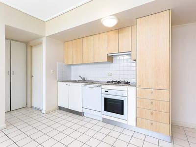 120 / 27 Bennelong Parkway, Wentworth Point