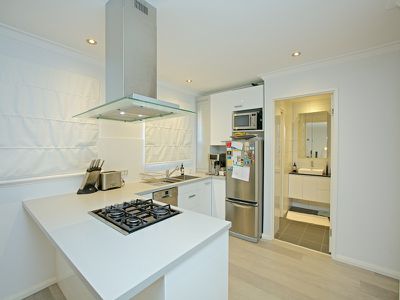 2/27-29 Edgehill Street, Scarborough