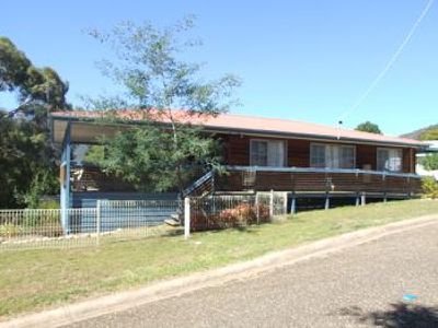 14 Coolumbooka Avenue , Tawonga South