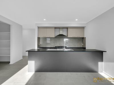 25 Dryandra Street, Manor Lakes