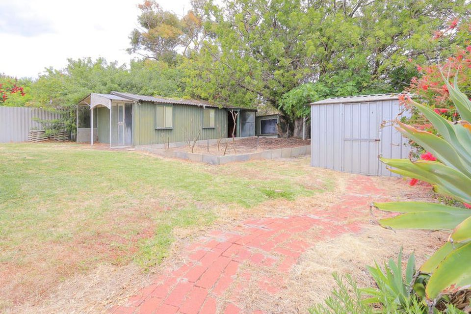 24 Hawker Street , Safety Bay