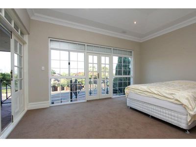 267 Mill Point Road, South Perth